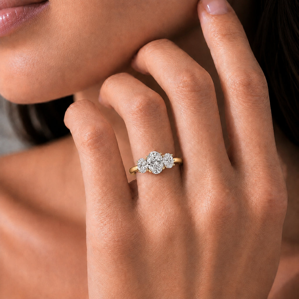 Venturant 2.00-5.00 Carat T.W. Oval-cut Lab Grown Diamond (F/VS+) 14K Gold 3 Stone Ring
