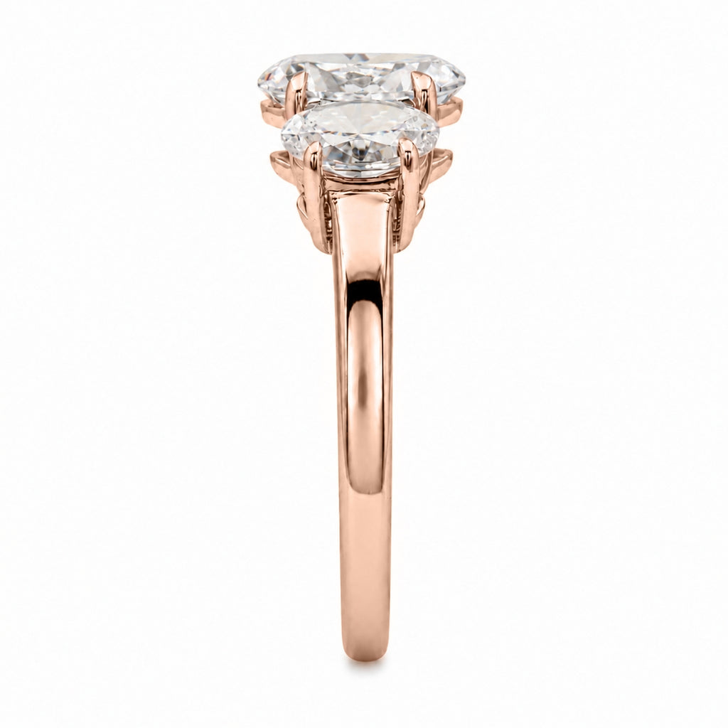 Venturant 2.00-5.00 Carat T.W. Oval-cut Lab Grown Diamond (F/VS+) 14K Gold 3 Stone Ring