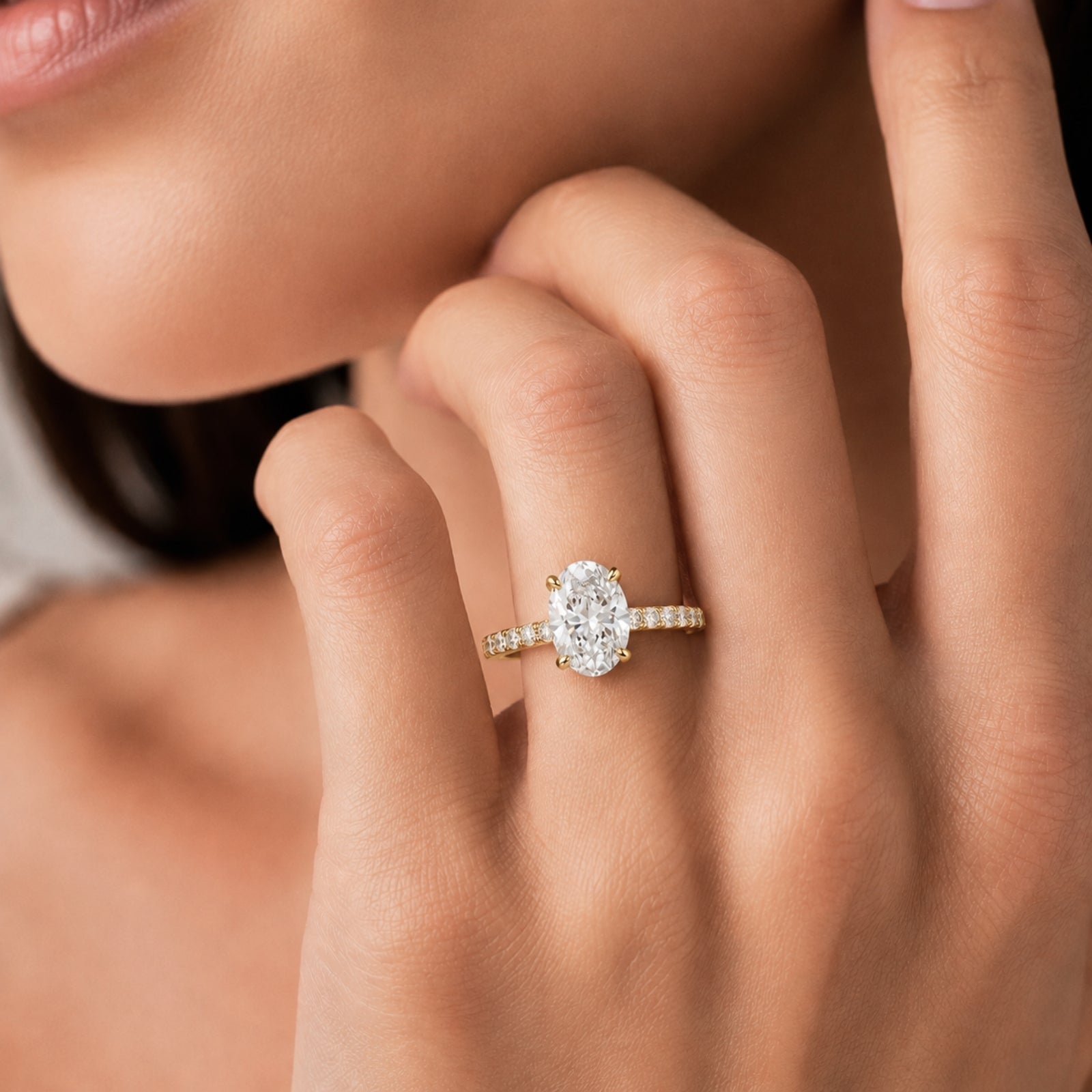 Venturant 1.50-4.50 Carat T.W. Oval and Round-cut Lab Grown Diamond (F/VS+) 14K Gold Solitaire Band Ring