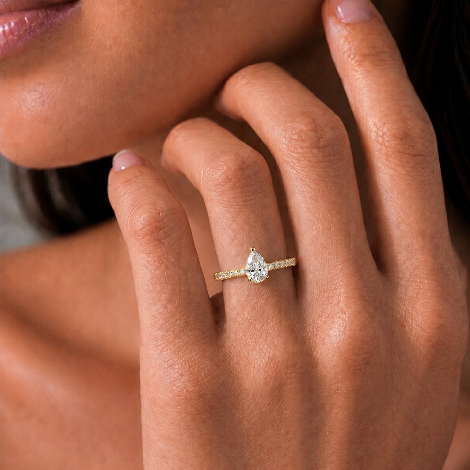 Venturant 1.50-4.50 Carat T.W. Pear and Round-cut Lab Grown Diamond (F/VS+) 14K Gold Solitaire Band Ring