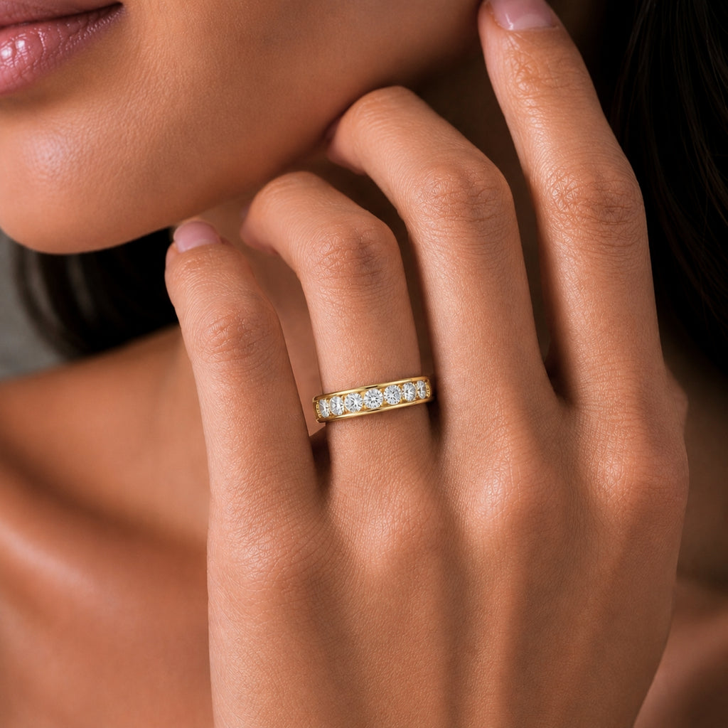 Venturant 0.50 - 3.00 Carat T.W. Round-cut Lab Grown Diamond (F/VS+) 14K Gold 11 Stone Channel Set Ring