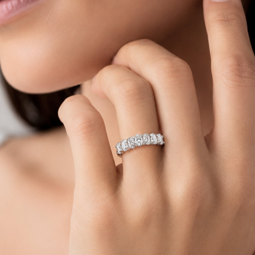 Venturant 2.00 -3.00 Carat T.W. Oval-cut Lab Grown Diamond (F/VS+) 14K Gold 7 Stone Band Ring